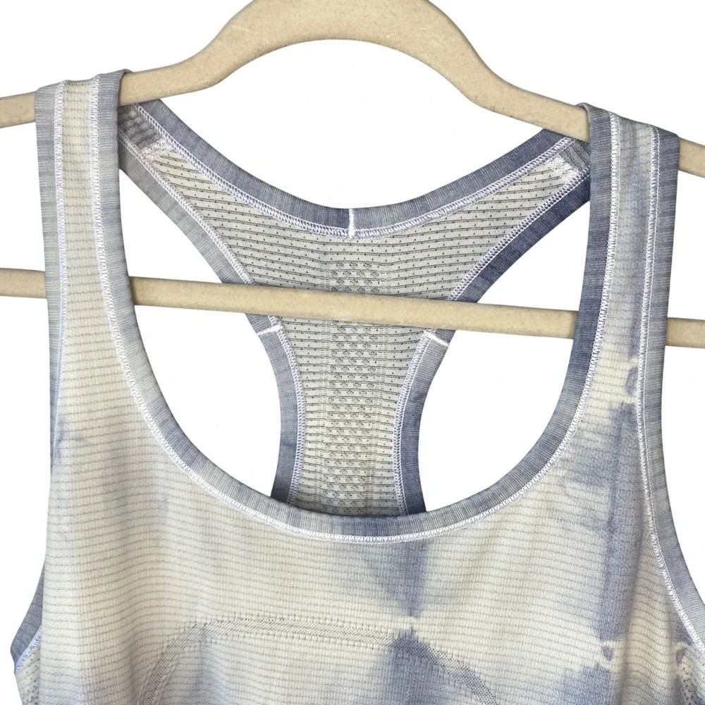 Lululemon Swiftly Tech Racerback Tank Top Blue White Tie Dye ‎ Size 6